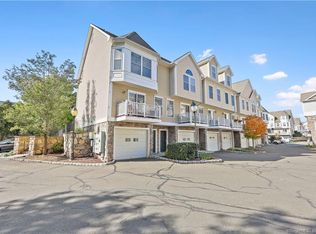 85 Camp Ave APT 6I, Stamford, CT 06907