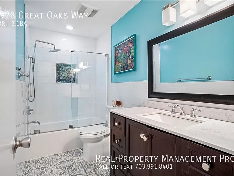 9928 Great Oaks Way — Photo 35