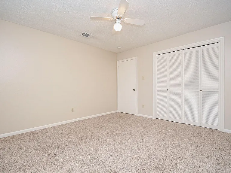 2113 Georgetown St — Photo 22
