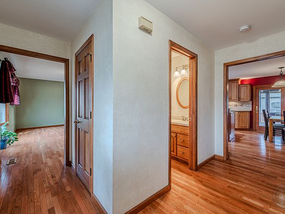 5th image of 2413 Flambeau Dr