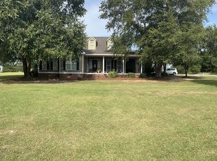 37 Pebble Hill Dr S, Tifton, GA 31793