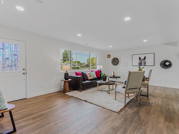 4th image of 8015 NE 94th Ave