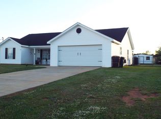 115 Gardenia St, Midland City, AL 36350