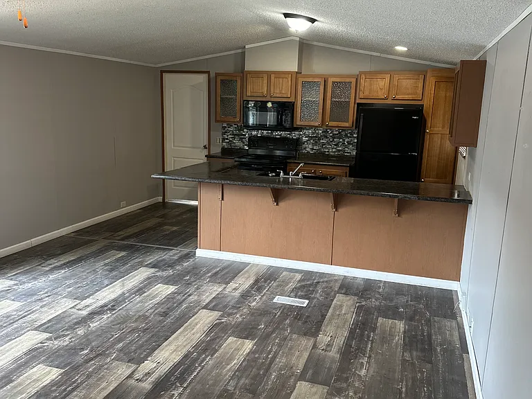 2621 Jeffersonville Rd #126 — Photo 2