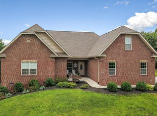 3033 Champions Dr, Maryville, TN 37801