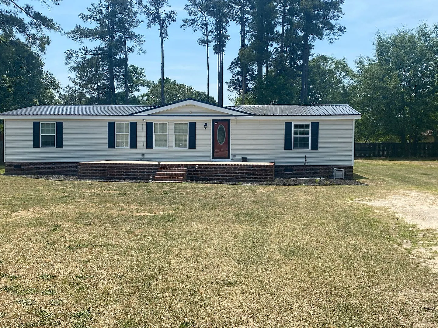 2727 Pinecrest Drive — Photo 2