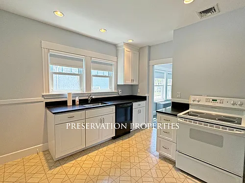 31-33 Harding St #1 Photo 1
