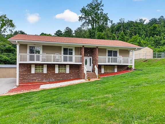 4th image of 2932 Old Britain Cir