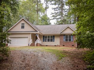 725 Lakeside Dr, Sanford, NC 27330