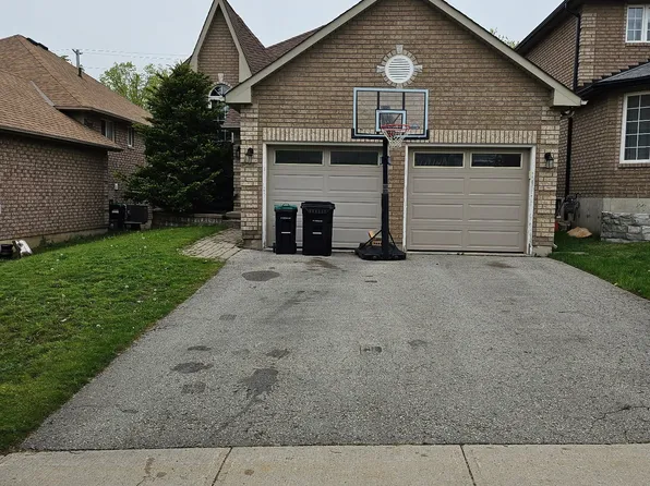 89 Masters Dr, Barrie, ON L4M 6W8