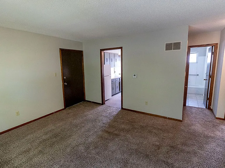 2908 Leeway Dr #B — Photo 9