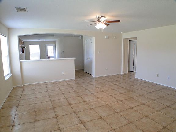 3rd image of 1907 Serenata Ln