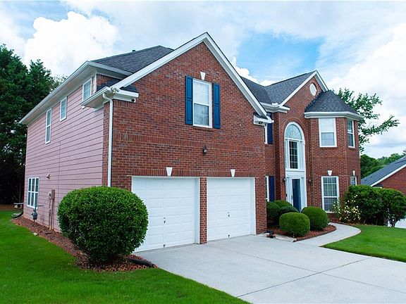 2nd image of 425 Martin Creek Way