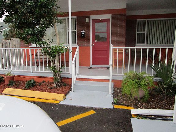 2nd image of 925 N Wild Olive Ave APT 5