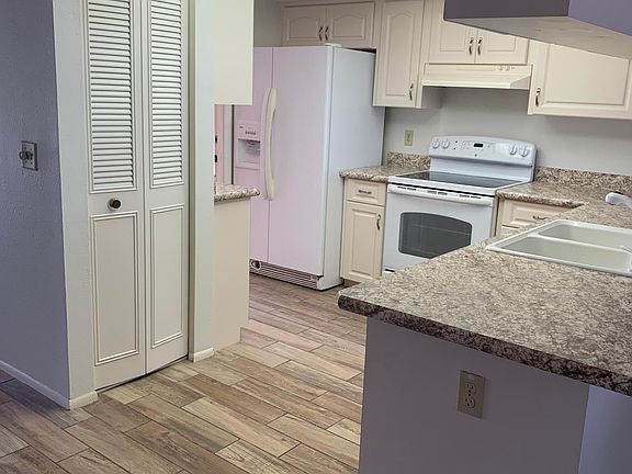 2nd image of 13747 Anona Heights Dr