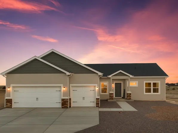 728 E Campbell Ln, Pueblo West, CO 81007