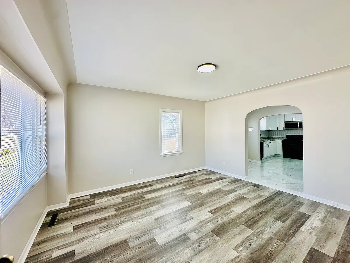 Building Photo - 11036 Studebaker Ave