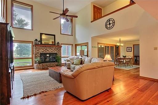 4th image of 7513 Laroche Ave