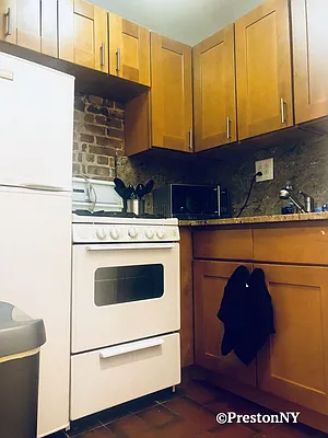 Rented by JM Preston Properties LLC | media 8