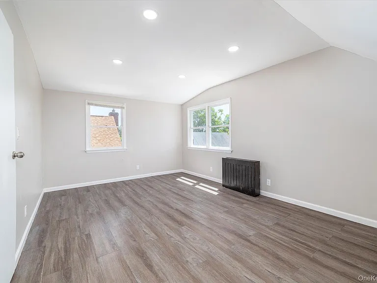 191 Raff Ave — Photo 24