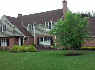 240 Country Club Ln, Gettysburg, PA 17325