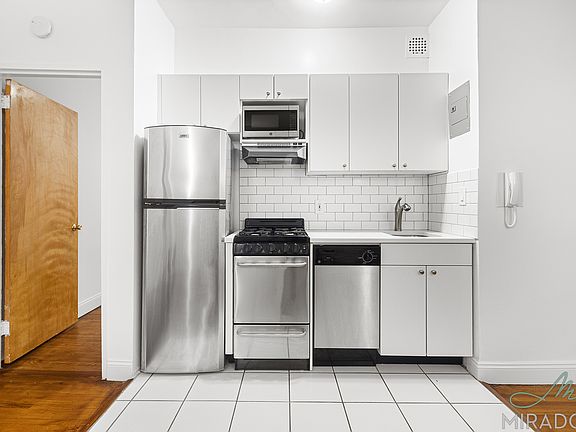 4th image of 440 E 85th St APT 3C