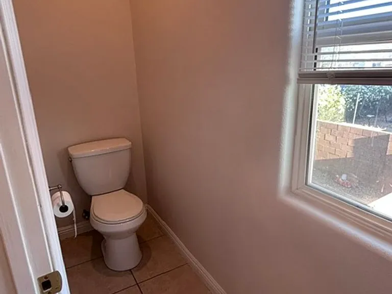 452 E Sunset Rd — Photo 22