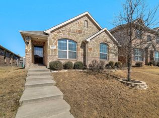 9109 Holliday Ln, Aubrey, TX 76227