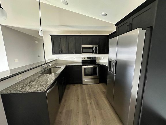 5th image of 246 Baumbach Way #202