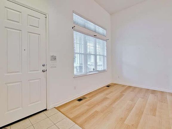 5th image of 315 Destino Cir