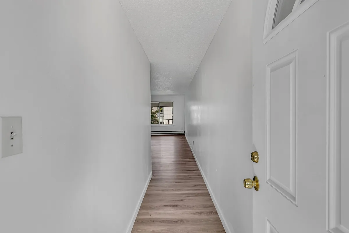 Entry - 22405 30th Ave S #301