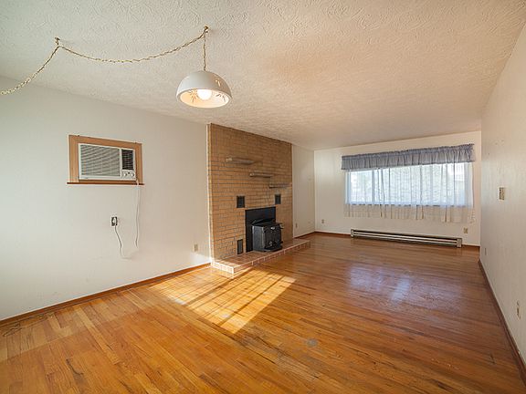 4th image of 1449 Thayer Dr
