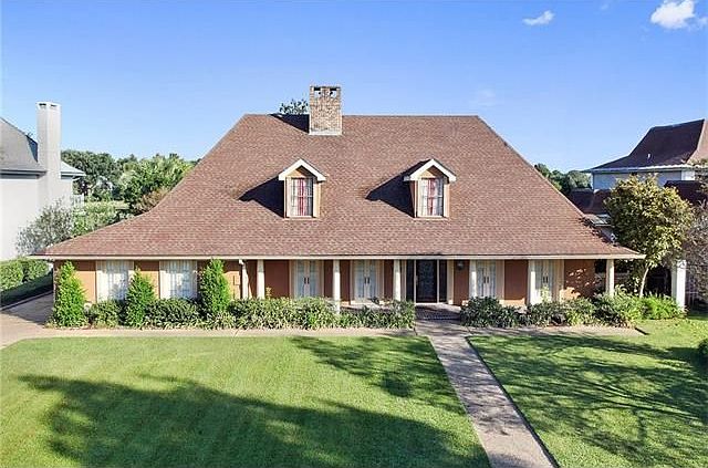 1st image of 26 Chateau Latour Dr