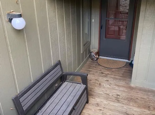 9052 S Pointe Ridge Ln, Bloomington, IN 47401