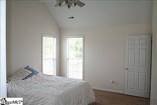 5th image of 20 Glen Martin Ln