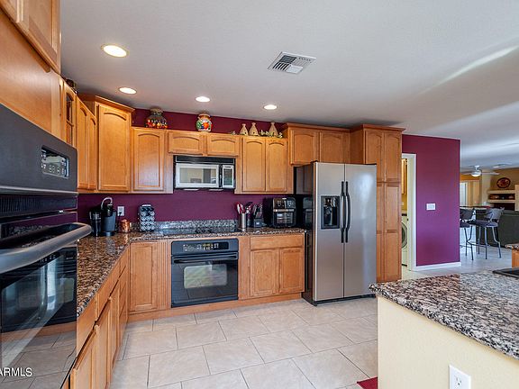 3rd image of 9403 W Briarwood Cir