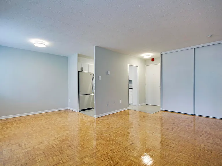 89 Isabella St #204 — Photo 5