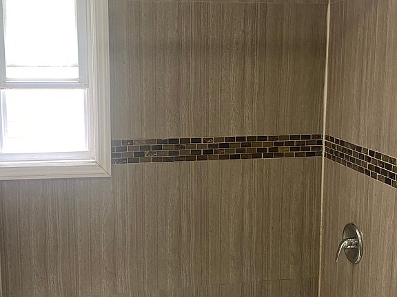4th image of 84 Columbia Ave Floor 3