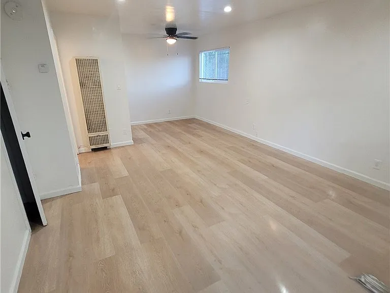 2500 Clyde Ave — Photo 6