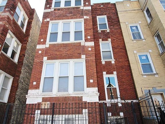 4th image of 852 N Hamlin Ave #3