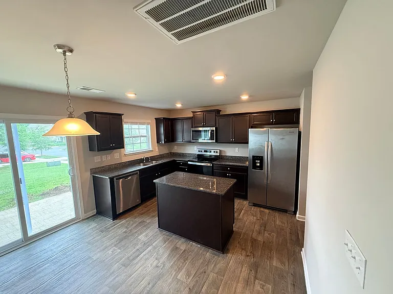 508 Elmwood Pond Ct — Photo 8