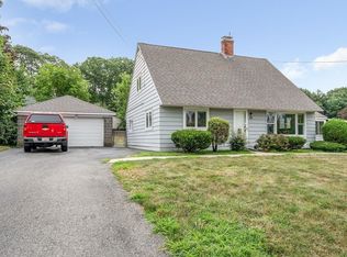 25 Davis Rd, Methuen, MA 01844