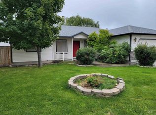 1067 Rockridge St, Mtn Home, ID 83647
