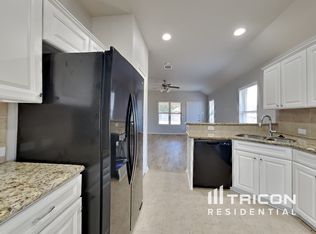 200 Country Crossing Cir, Magnolia, TX 77354