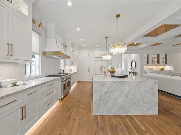 2120 Kipawa St, Raleigh, NC 27607