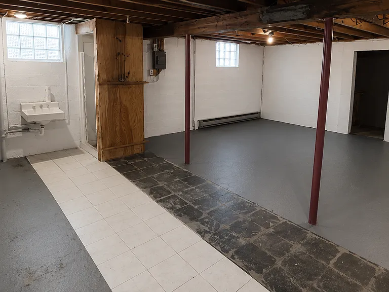 1857 Sunset Ave — Photo 11