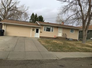 127 Maple Ave, Glendive, MT 59330