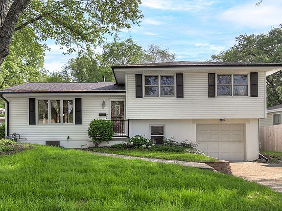 2nd image of 28 Crestwood Dr