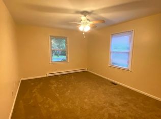 1910 Medhurst Dr, Greensboro, NC 27410
