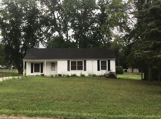 10 Dixie Acres Rd, Danville, IL 61832